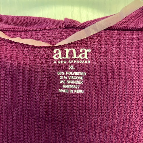 Top - Picture 3 of 4